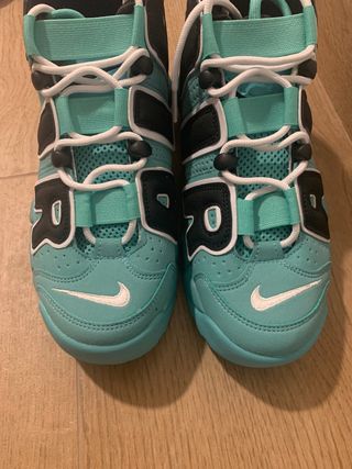 Nike air uptempo nuevas de segunda mano por 145 EUR en Barcelona en WALLAPOP