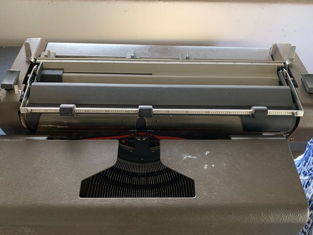 Macchina da scrivere Facit