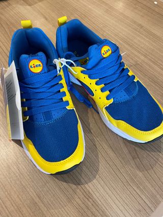 Zapatillas lidl talla 37 de segunda mano por 15 EUR en Sant Cugat del  Vallès en WALLAPOP