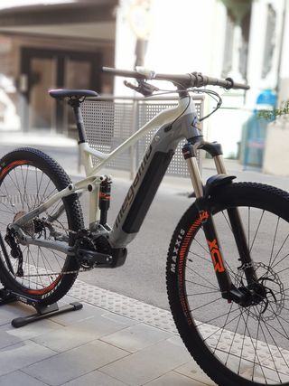 EBIKE Megamo AYRON FORCE 40 Eléctrica Nueva 2022 de segunda mano por 3.599  EUR en Castellar del Vallès en WALLAPOP
