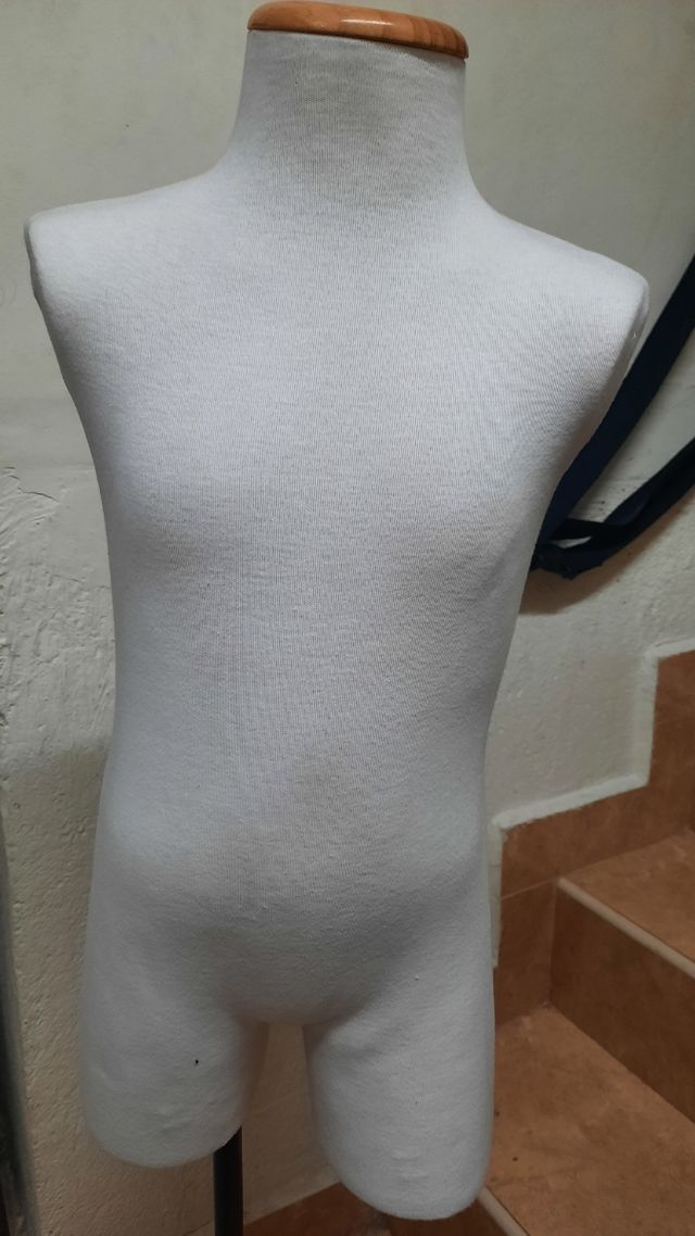 Maniquie para niños, chico, moda infantil