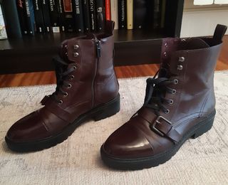 BOTINES BURDEOS STRADIVARIUS 39 de segunda mano por 12 EUR en Bilbao en  WALLAPOP