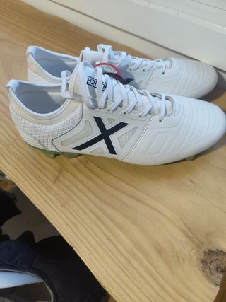 Comprar zapatillas de futbol sala. Las mejores botas de futsal aquí!: MUNICH