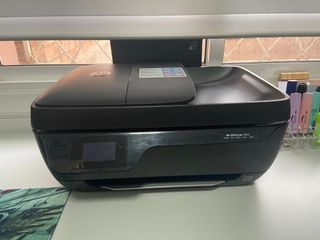Impresora HP OfficeJet 3833 de segunda mano por 35 EUR en Badalona en  WALLAPOP