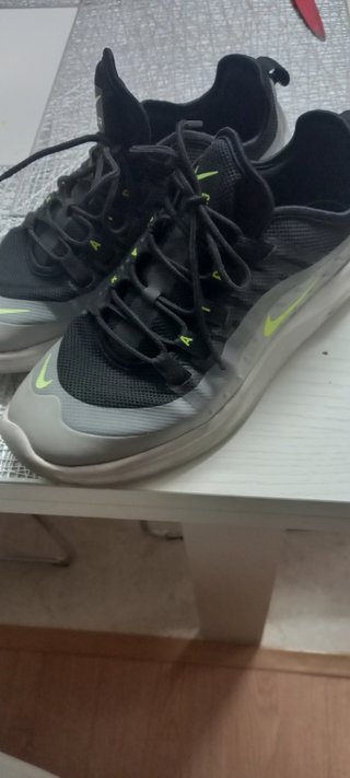 Deportivos Nike AirMax de segunda mano por 10 EUR en Mollerussa en WALLAPOP