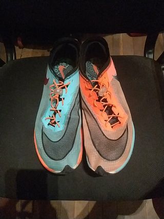 Nike Vaporfly Next talla 46 de segunda mano por 90 EUR en Segovia en  WALLAPOP
