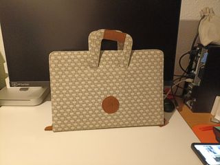 Funda bolso maletín portátil Salvador Bachiller de segunda mano por 60 EUR  en Madrid en WALLAPOP