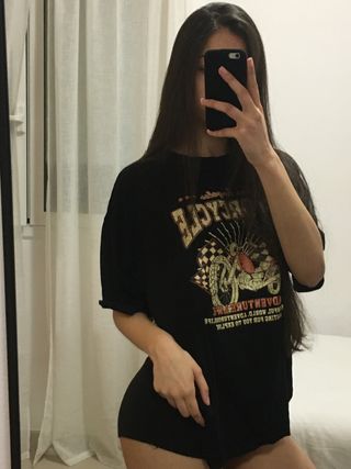 Camiseta Shein Oversize de segunda mano por 5 EUR en Barcelona en WALLAPOP