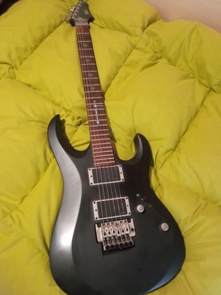 Guitarra eléctrica Cort EVL de segunda mano por 320 EUR en Elche en WALLAPOP