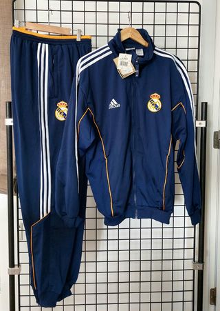Chandal Adidas clásico de segunda mano en WALLAPOP