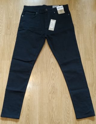 Pantalones del catálogo de Primark para hombre