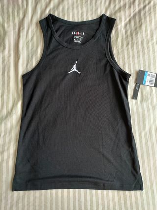 Camiseta jordan tirantes de segunda mano por 20 EUR en Bilbao en WALLAPOP