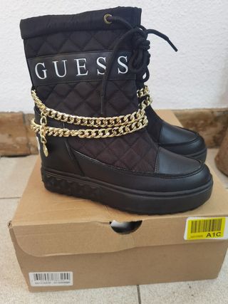 Botines Guess Con cuña negros y dorados. talla 35 de segunda mano por 140  EUR en Avilés en WALLAPOP