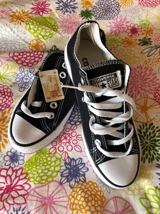 Zapatillas estilo converse num 36 de segunda mano por 25 EUR en Palma de  Mallorca en WALLAPOP