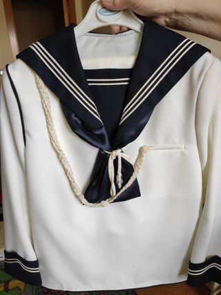 Traje comunión de segunda mano por 29 EUR en Narón en WALLAPOP