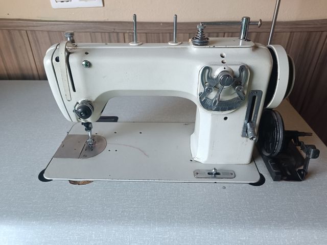 Maquina de coser industrial