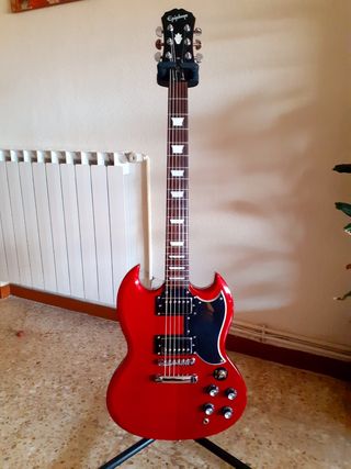 Epiphone SG G400 MIK de segunda mano por 280 EUR en Madrid en WALLAPOP