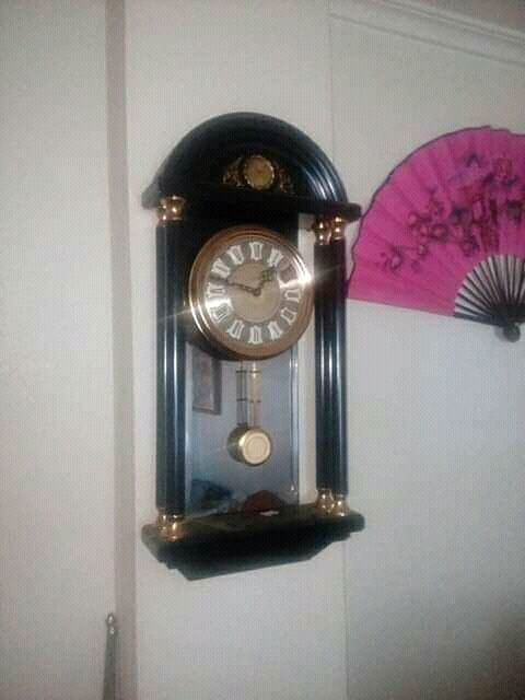Precioso Reloj de Pared