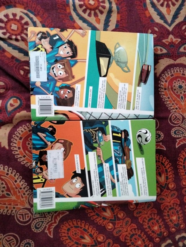 Vendo el libro de los Futbolísimos .