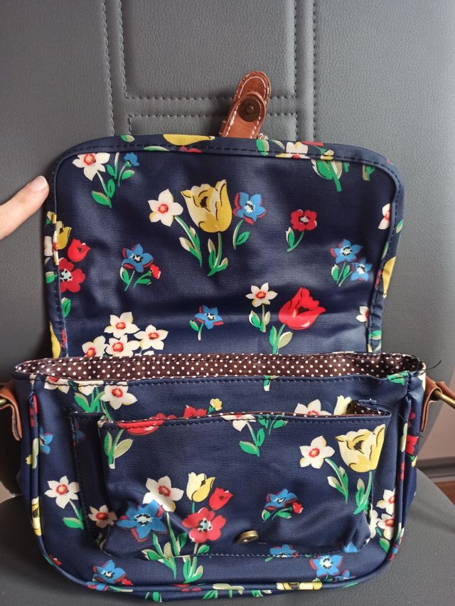 Bolso azul de flores