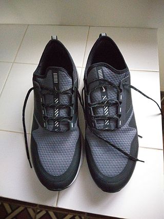 ZAPATILLAS DE DEPORTE NIKE TALLA 11.5 de segunda mano por 17 EUR en  Castromocho en WALLAPOP