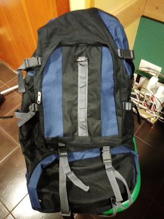 Mochila montaña o viaje de segunda mano por 25 EUR en Valls en WALLAPOP