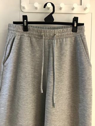 Chandal Stradivarius de segunda mano por 15 EUR en Madrid en WALLAPOP