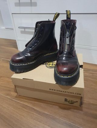 Botas Dr. Martens de segunda mano por 1 EUR en Hospital de Órbigo en  WALLAPOP
