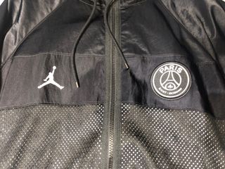 Chaqueta Jordan PSG Paris Saint Germain de segunda mano por 80 EUR en  Oviedo en WALLAPOP