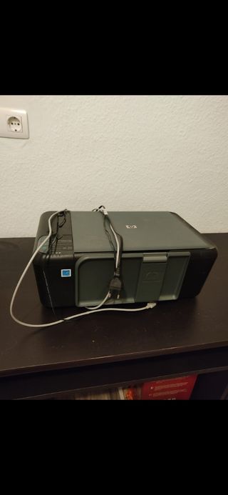 Impresora multifunción HP Deskjet F2420 de segunda mano por 25 EUR en  Granada en WALLAPOP