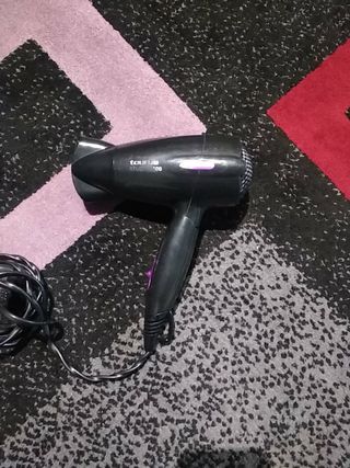 Secador de viaje Taurus Studio 1500 de segunda mano por 8 EUR en La Pobla  de Farnals en WALLAPOP