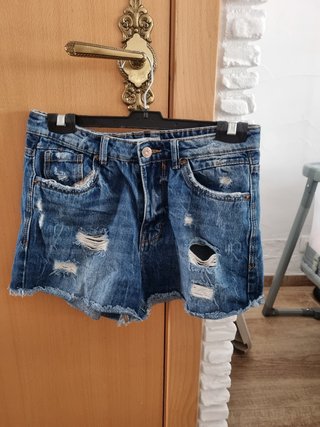 Pantalon corto vaquero, Stradivarius de segunda mano por 9 EUR en Aspe en  WALLAPOP