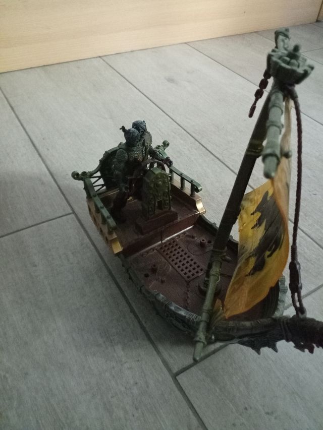 Barco Pirata con ruedas