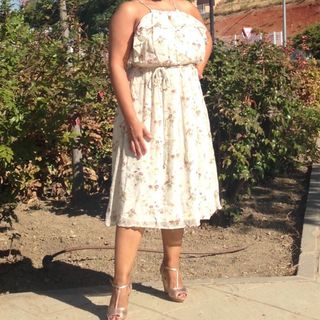 Vestido gasa flores lentejuelas Zara de segunda mano por 29,95 EUR en  Granada en WALLAPOP