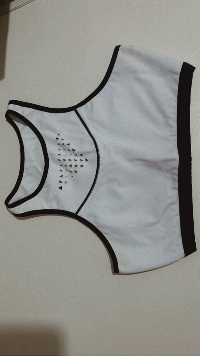 Sujetador deportivo labellamafia