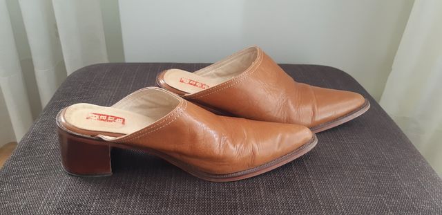 Zuecos piel T41