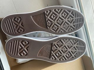 Converse blancas plataforma 41 unisex de segunda mano por 60 EUR en Sevilla  en WALLAPOP