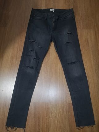 Pantalón Skinny hombre pull\u0026amp;bear de segunda mano por 5 EUR en Parla en  WALLAPOP