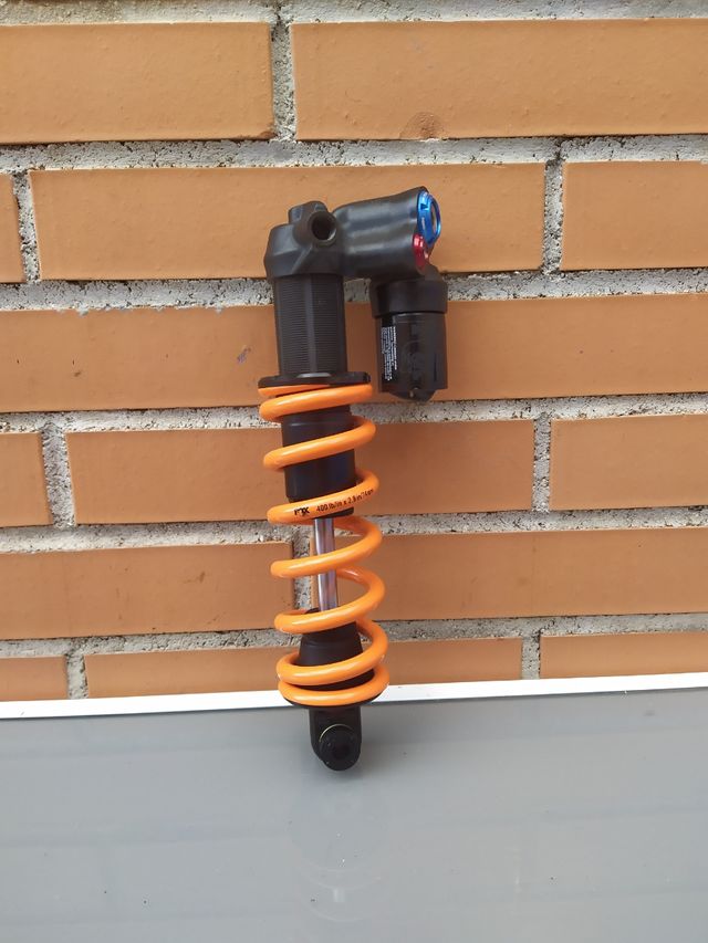 FOX DHX2 225x70mm Factory 2 Pos. y muelle 400 Lbs.
