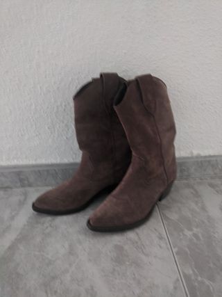 Botas cowboy Brownie de segunda mano por 100 EUR en Valencia en WALLAPOP