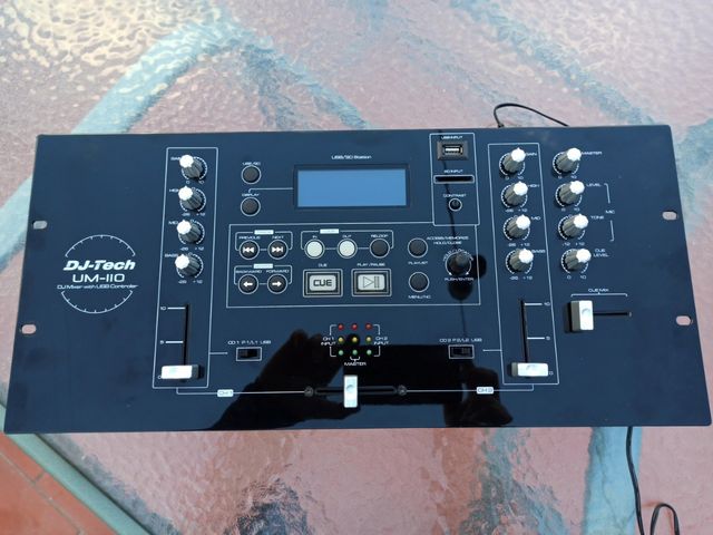 MESA DE MEZCLA PROFESIONAL DJ-TECH UM-110 USB