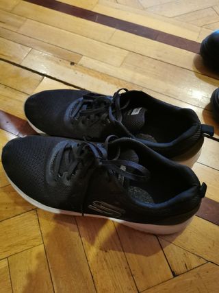 Adidas, sketchers y botines talla 41 de segunda mano por 33 EUR en Madrid  en WALLAPOP