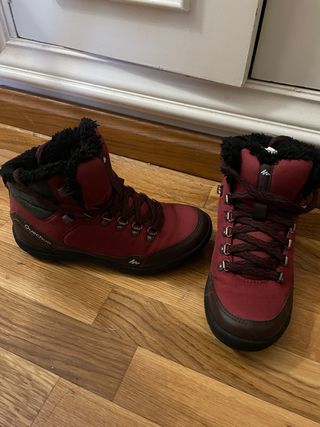 Botín DECATHLON de segunda mano por 13 EUR en Girona en WALLAPOP