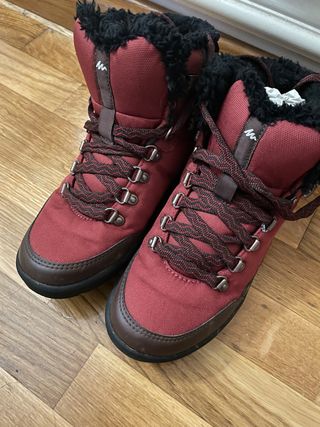 Botín DECATHLON de segunda mano por 13 EUR en Girona en WALLAPOP