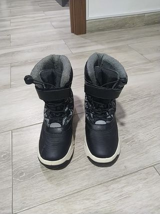 Botas nieve 35-36 de segunda mano por 10 EUR en Badalona en WALLAPOP