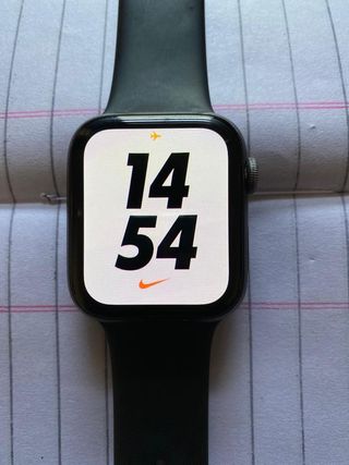 Apple Watch Nike S5 44mm de segunda mano por 270 EUR en Badalona en WALLAPOP