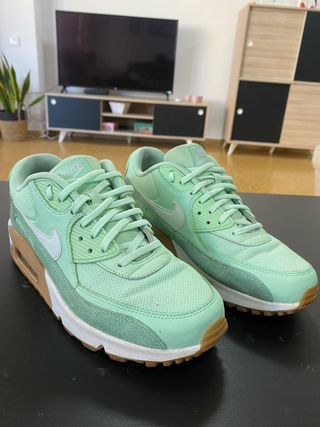 Nike air max 41 de segunda mano por 55 EUR en Valencia en WALLAPOP