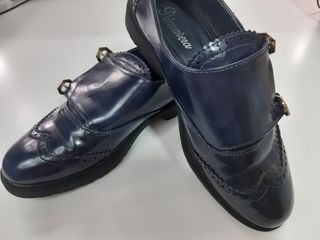 Zapatos estilo Oxford. Azul marino. Talla 37. Me l de segunda mano por 4  EUR en Madrid en WALLAPOP