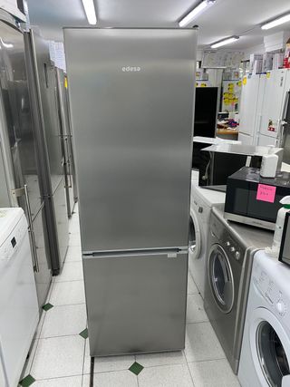 Nevera combi marca edesa A+ con garantía de segunda mano por 194 EUR en  Sabadell en WALLAPOP