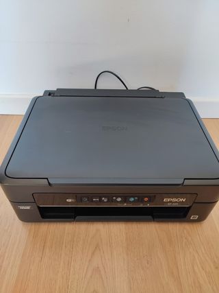 Impresora escáner Epson XP 225 color de segunda mano por 20 EUR en  Barcelona en WALLAPOP